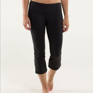 Lululemon flared cropped leggings